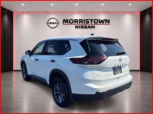 Everest White Pearl 2025 Nissan Rogue S
