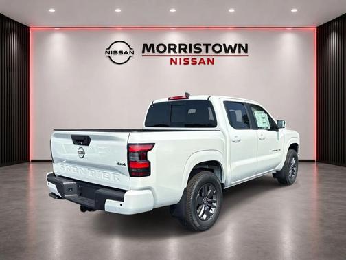 Glacier White 2027 Nissan Frontier SV