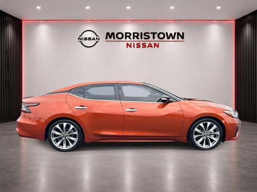 Sunset Drift Chromaflair 2021 Nissan Maxima 3.5 Platinum