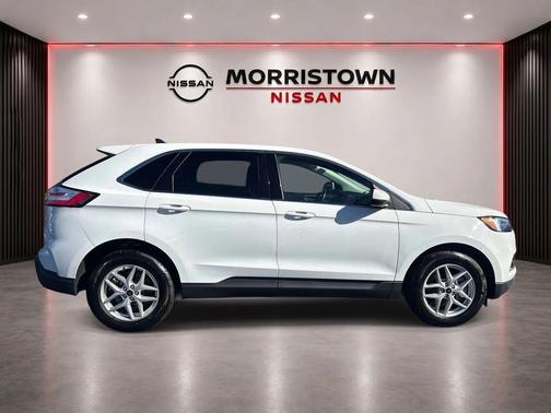 Oxford White 2024 Ford Edge SEL