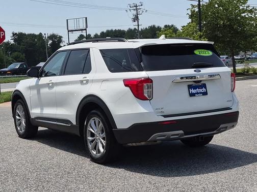 Star White 2023 Ford Explorer XLT