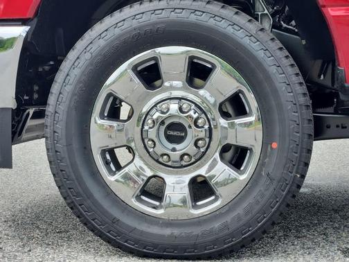 2025 Ford F-350 Lariat Super Duty