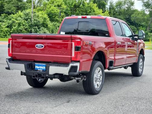 2025 Ford F-350 Lariat Super Duty