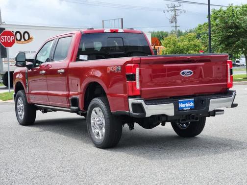2025 Ford F-350 Lariat Super Duty