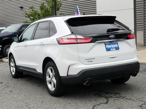 2020 Ford Edge SE