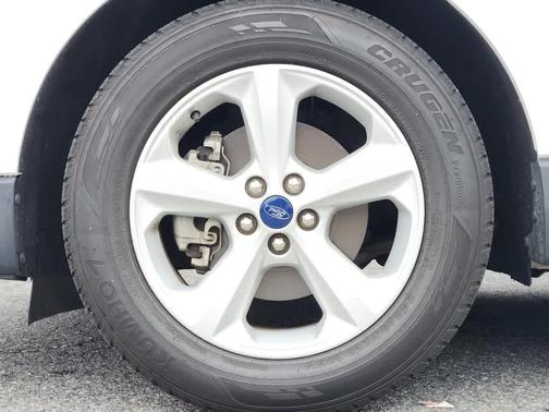 2020 Ford Edge SE
