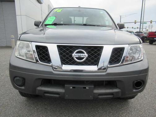 Gun Metallic 2016 Nissan Frontier SV