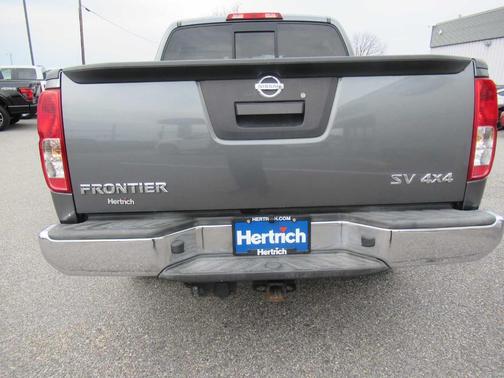 Gun Metallic 2016 Nissan Frontier SV