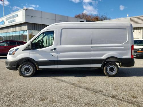 2026 Ford Transit-250 148 WB Medium Roof Cargo