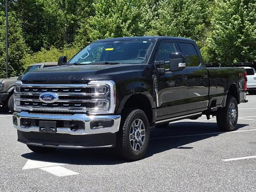 Agate Black Metallic 2026 Ford F-350 Super Duty