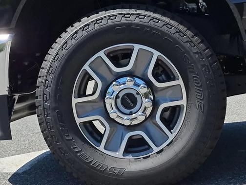 Agate Black Metallic 2026 Ford F-350 Super Duty