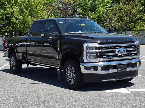 Agate Black Metallic 2026 Ford F-350 Super Duty