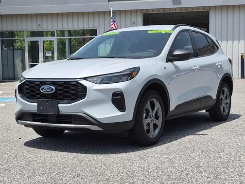 Space Silver 2025 Ford Escape ST-Line