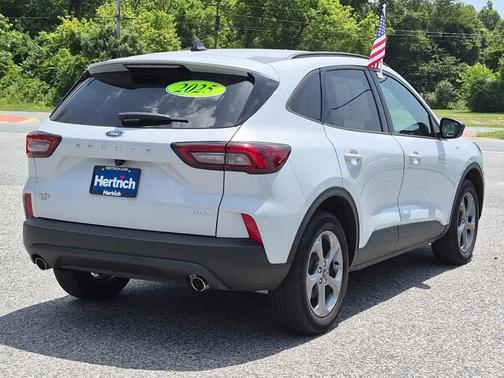 Space Silver 2025 Ford Escape ST-Line
