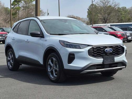 Space Silver 2025 Ford Escape ST-Line