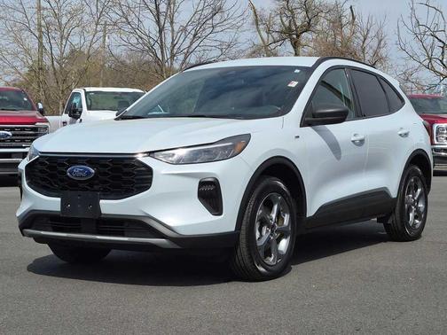 Space Silver 2025 Ford Escape ST-Line