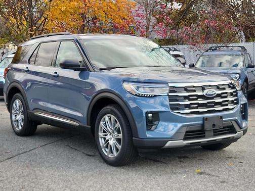 2025 Ford Explorer Active