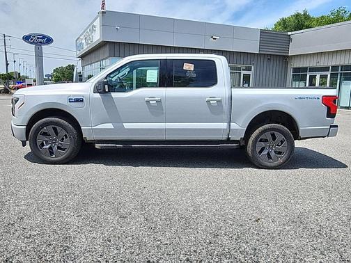 2025 Ford F-150 Lightning Flash