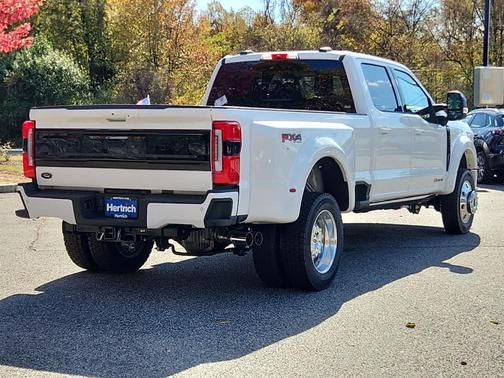 2026 Ford F-450 Platinum