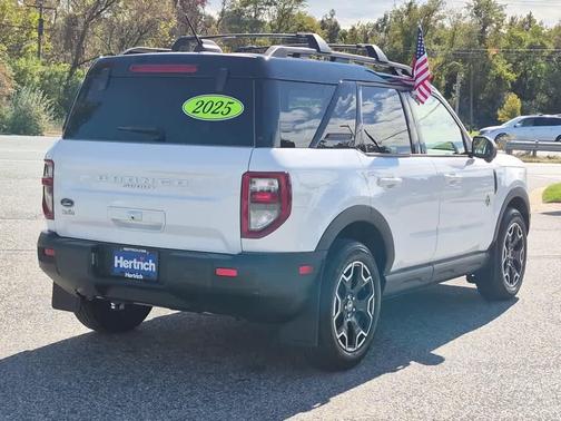 Oxford White 2025 Ford Bronco Sport Outer Banks
