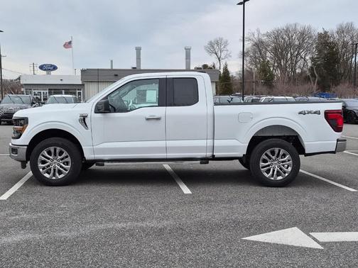 Oxford White 2026 Ford F-150 XLT