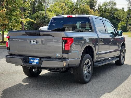 2025 Ford F-150 Lightning Flash