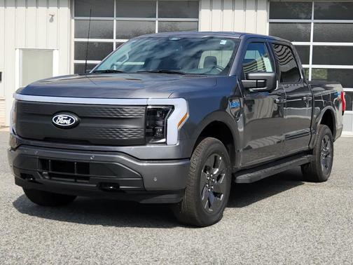 2025 Ford F-150 Lightning Flash