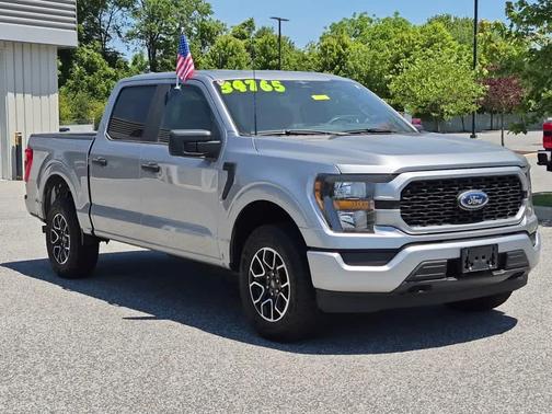 Iconic Silver Metallic 2023 Ford F-150 XL