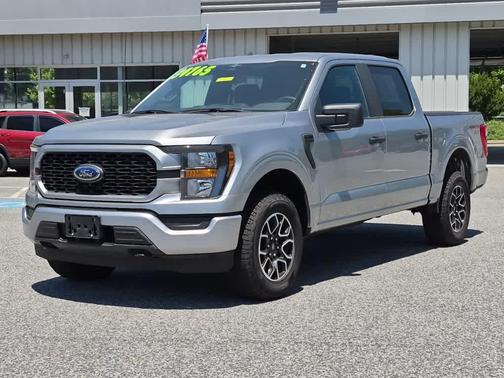 Iconic Silver Metallic 2023 Ford F-150 XL