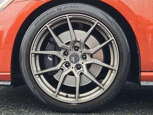 2019 Volkswagen Golf R 2.0T w/DCC & Navigation