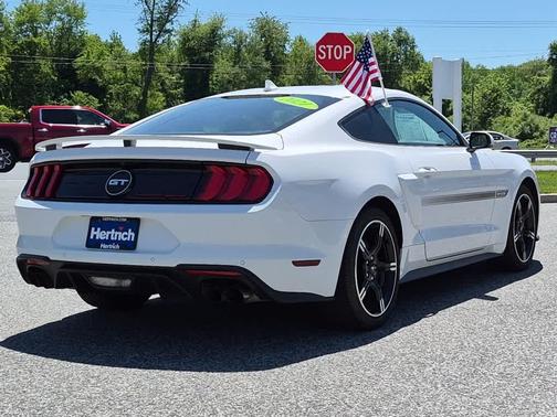 Oxford White 2021 Ford Mustang GT Premium