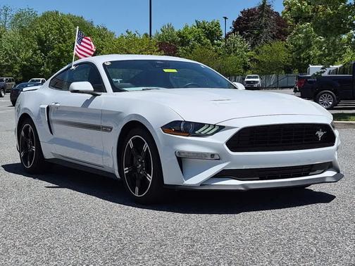 Oxford White 2021 Ford Mustang GT Premium