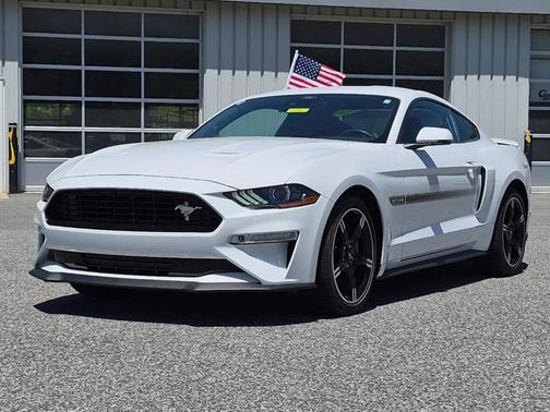 Oxford White 2021 Ford Mustang GT Premium