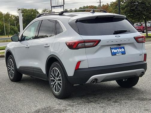 2026 Ford Escape PLUG-IN