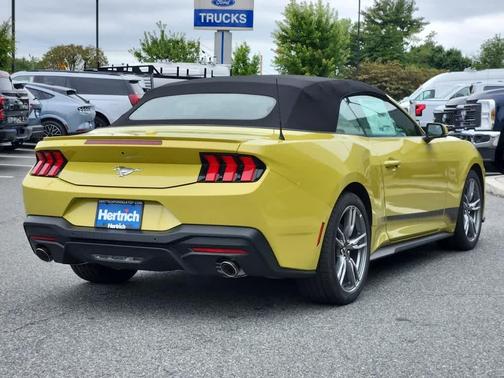 2025 Ford Mustang EcoBoost Premium