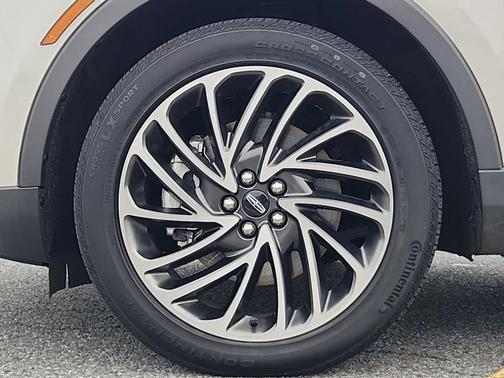 2020 Lincoln Nautilus Reserve