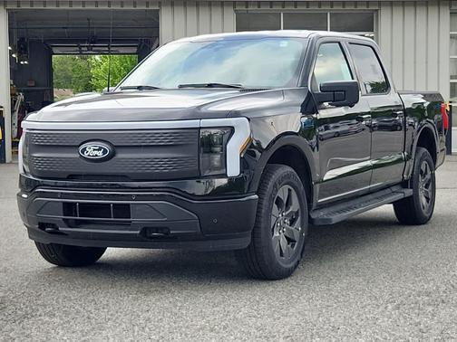 2025 Ford F-150 Lightning Flash