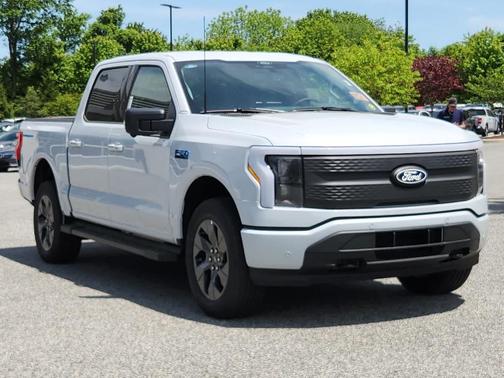 2025 Ford F-150 Lightning Flash