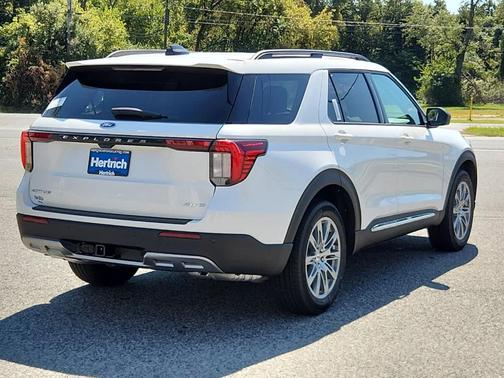 2025 Ford Explorer Active