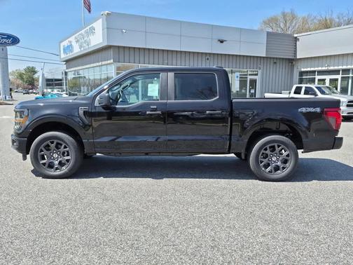 Agate Black Metallic 2026 Ford F-150 STX