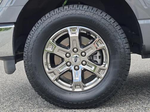 Carbonized Gray Metallic 2023 Ford F-150 XLT