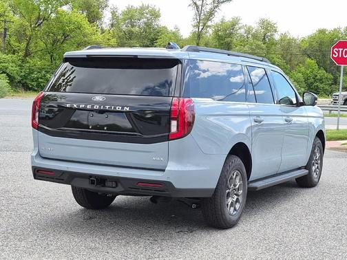 Glacier Gray 2026 Ford Expedition Max Active