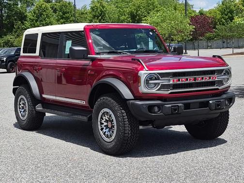 Ruby Red Metallic Tinted Clearcoat 2026 Ford Bronco Outer Banks