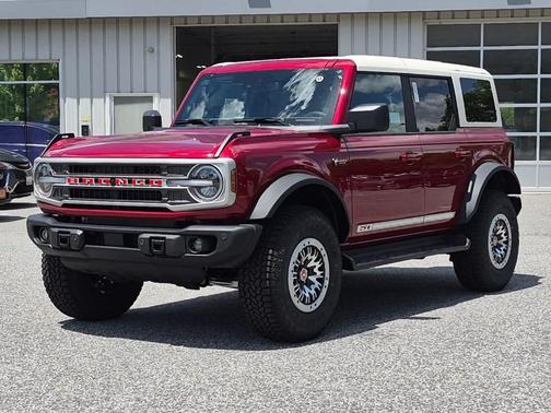 Ruby Red Metallic Tinted Clearcoat 2026 Ford Bronco Outer Banks