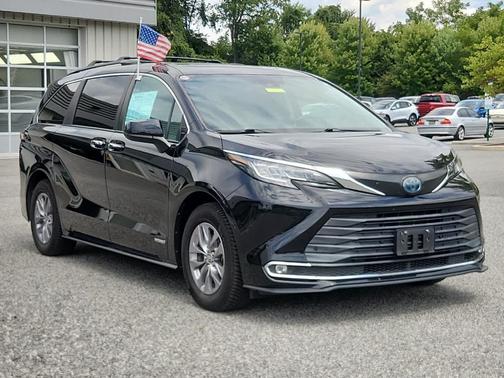 2021 Toyota Sienna XLE