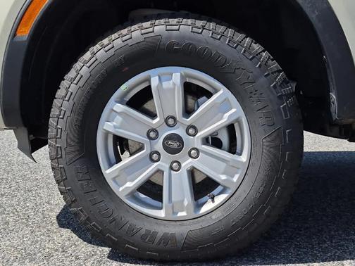 Desert Sand 2026 Ford Ranger XL