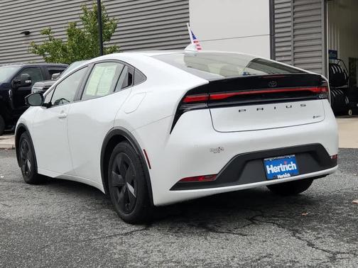 2024 Toyota Prius LE