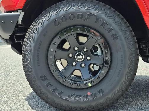 Oxford White 2026 Ford Bronco Stroppe Edition