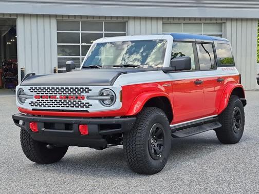 Oxford White 2026 Ford Bronco Stroppe Edition
