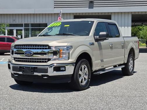 White Gold 2018 Ford F-150 XLT